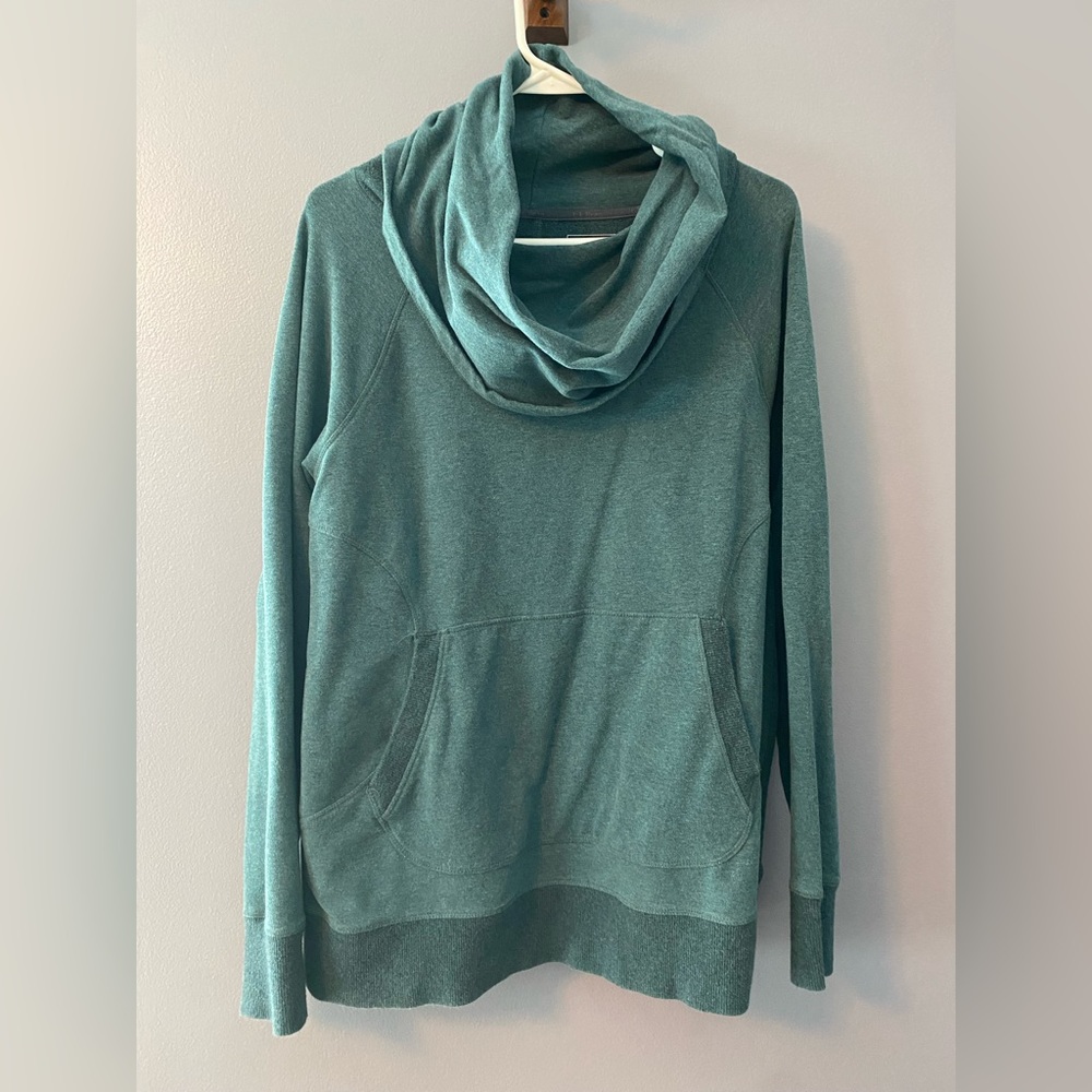 LL Bean Cozy Pullover size L